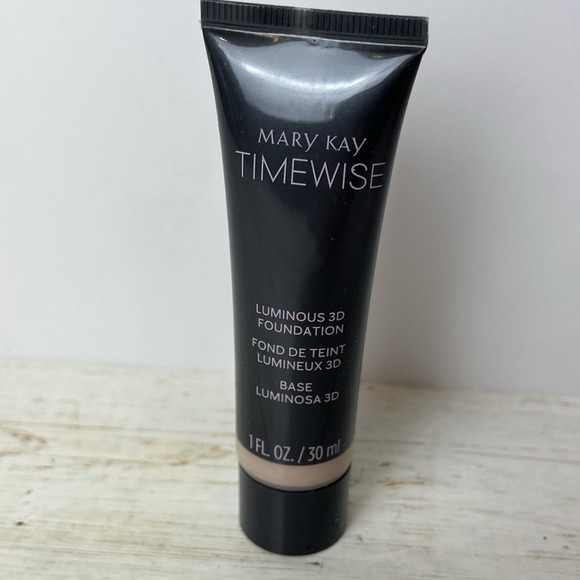 Mary Kay Other - Mary Kay TimeWise MATTE 3D Liquid Foundation Ivory W130 NEW